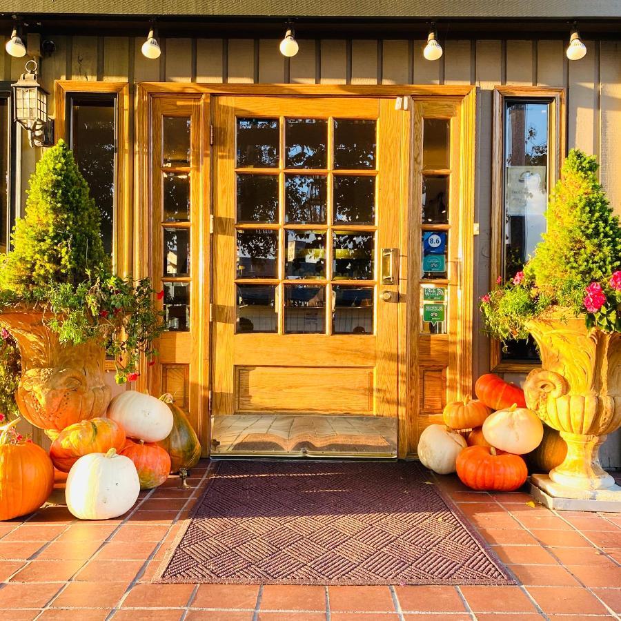 Coachman Inn Oak Harbor Exterior foto